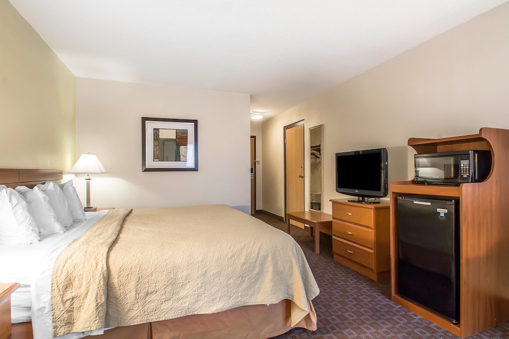 Quality Inn Morris I-80 21/45