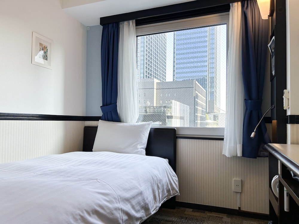 Toyoko Inn Tokyo-Eki Yaesu Kita-Guchi 12/45