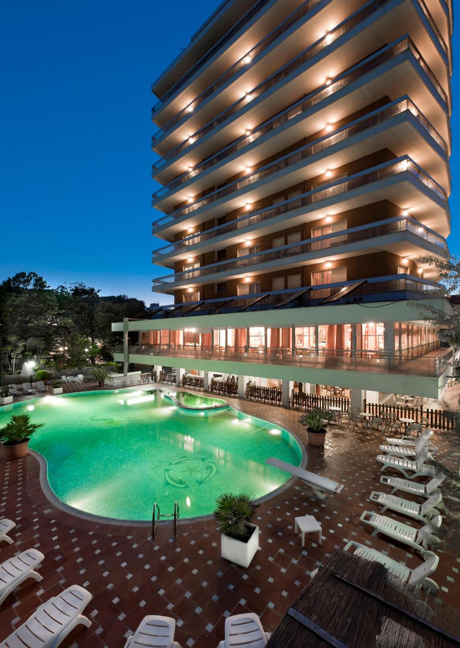 Gambrinus Tower Resort Hotel 5/53