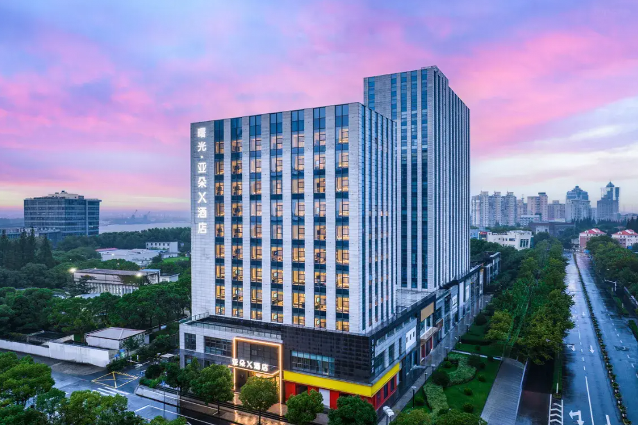 X Hotel Shuguang Atour, Shanghai Wuxu Cruise Terminal 1/15