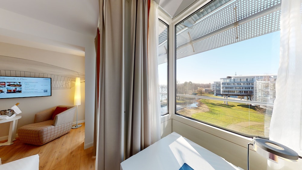 KONGRESSHOTEL POTSDAM AM TEMPLINER SEE 32/66