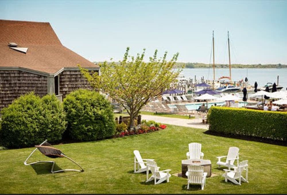 Montauk Yacht Club 29/74