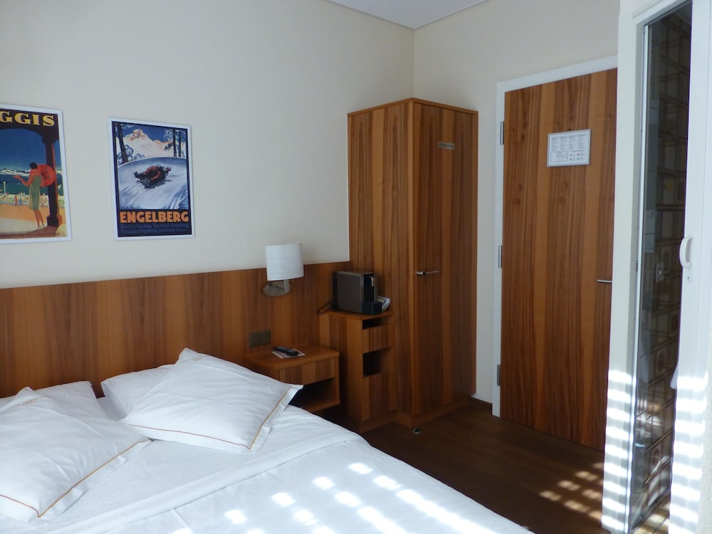 Hotel Ambassador 15/62
