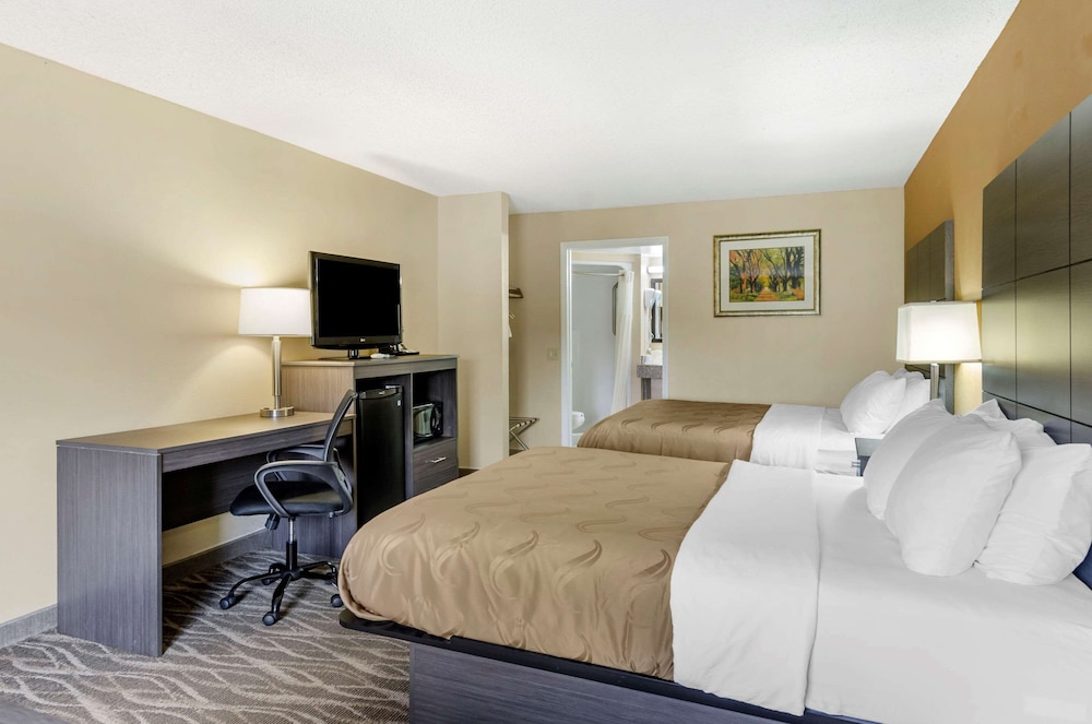 Quality Inn Hillsville 21/48