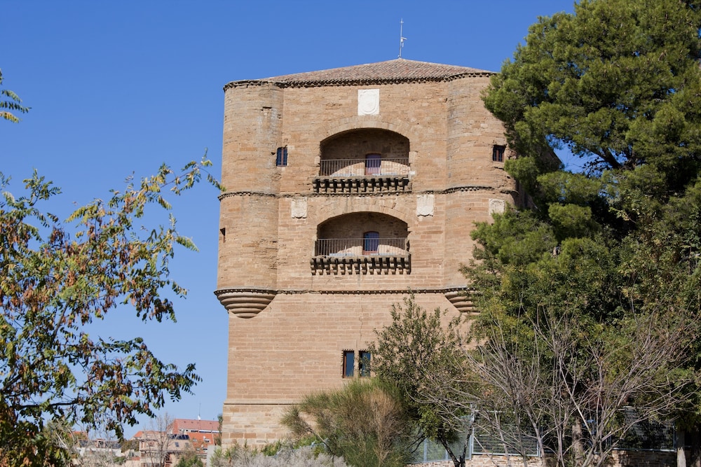 Parador De Benavente 58/63