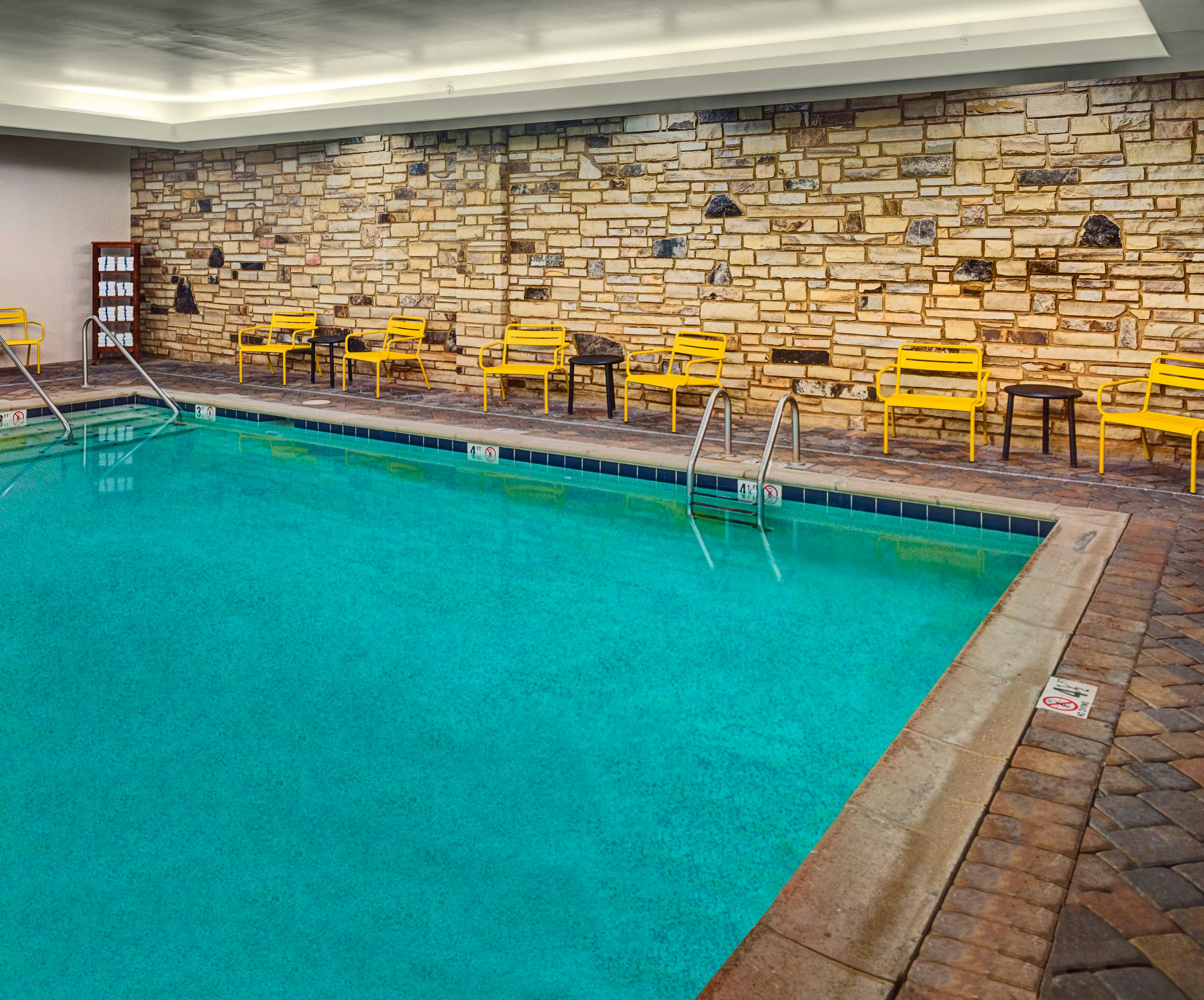 Hampton Inn Pigeon Forge 24/37
