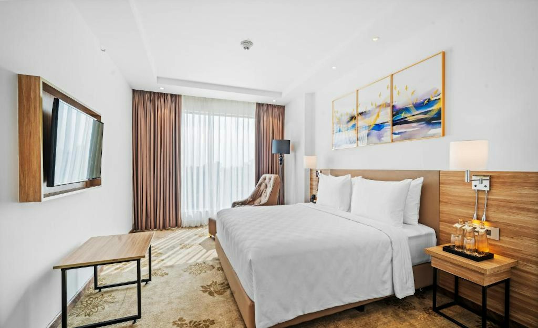 Deluxe, Suite