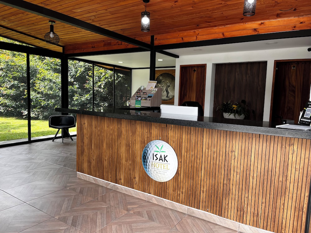 Hotel & Golf Isak 5/50