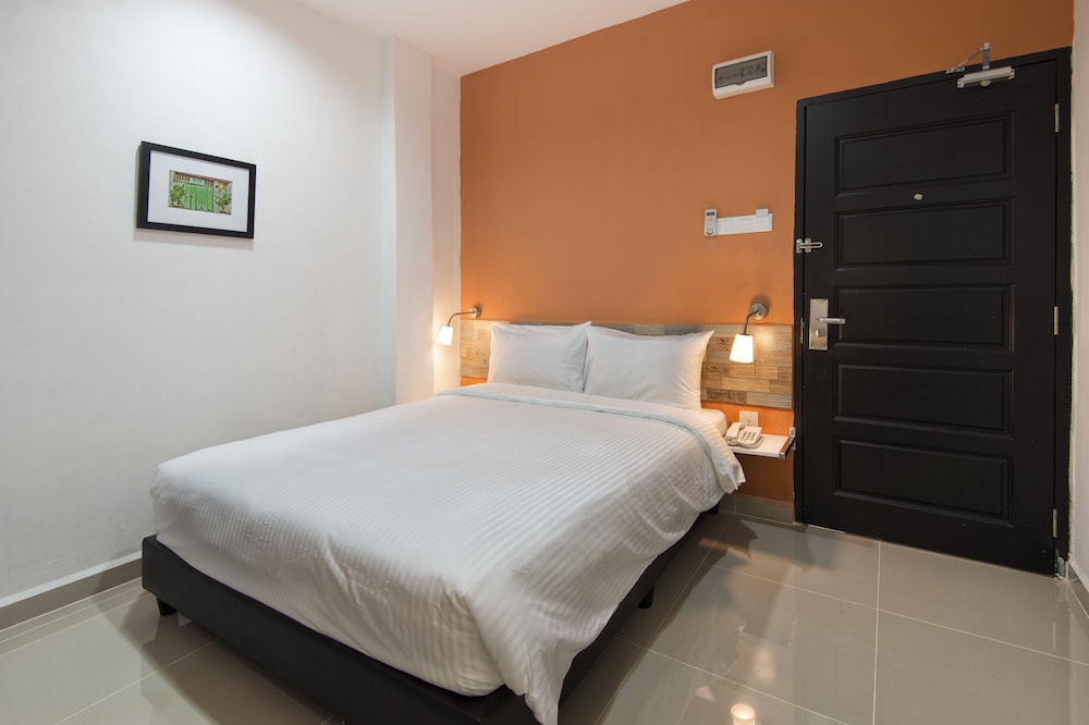 Grand Swiss Hotel 22/44
