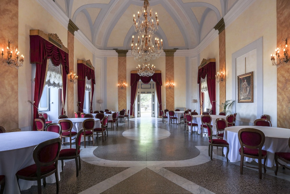 Villa Tuscolana Park Hotel 69/77