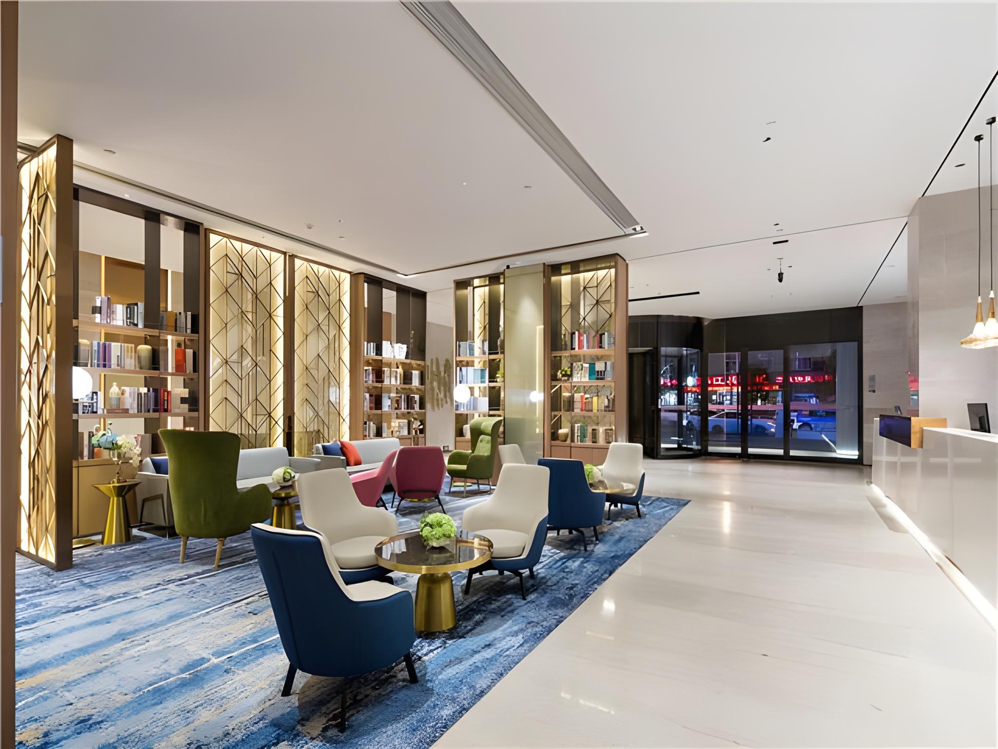 Borrman hotel (Shanghai Hongqiao Railway Station National Exhibition Center Shop) 19/35