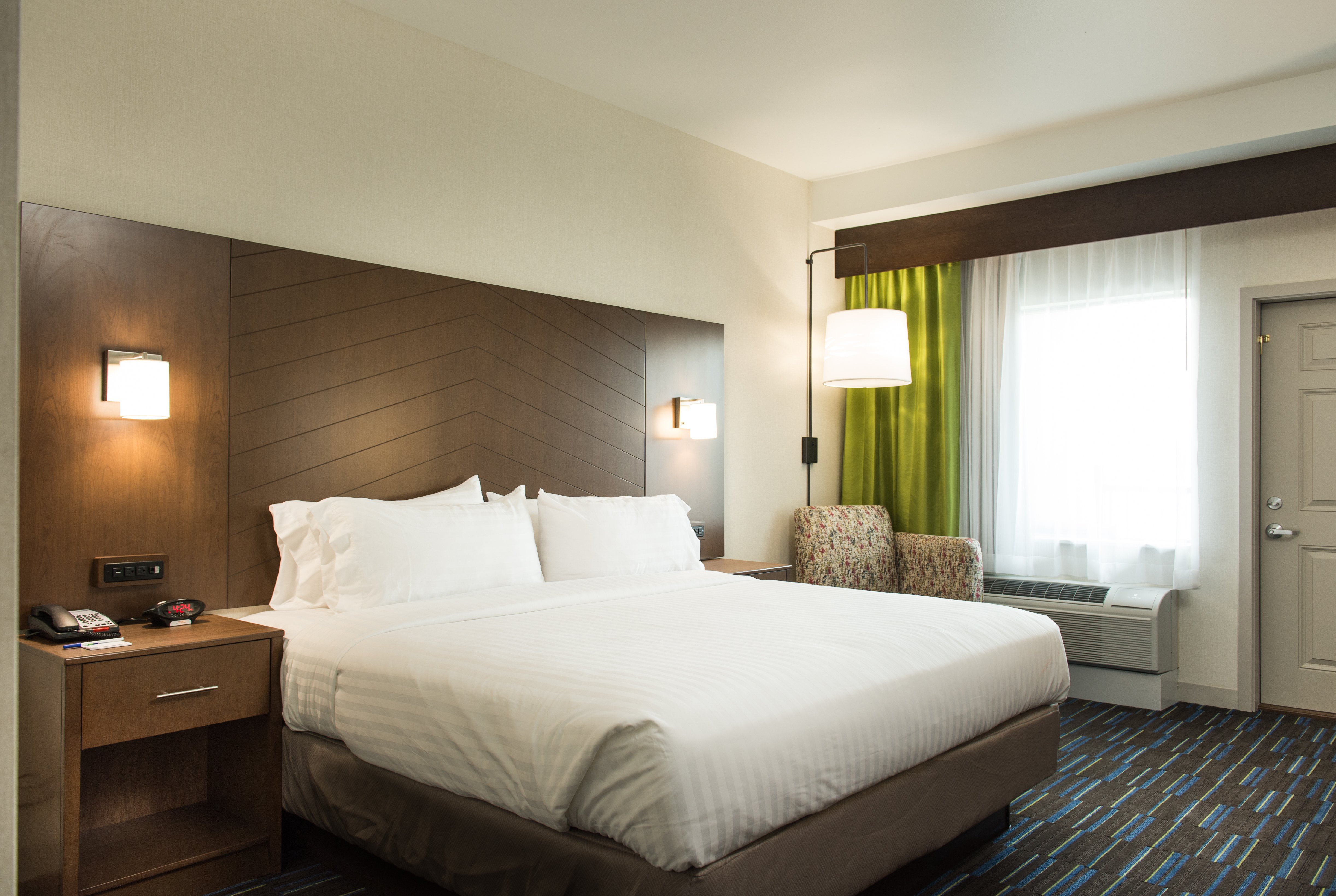 Leisure, King Bed