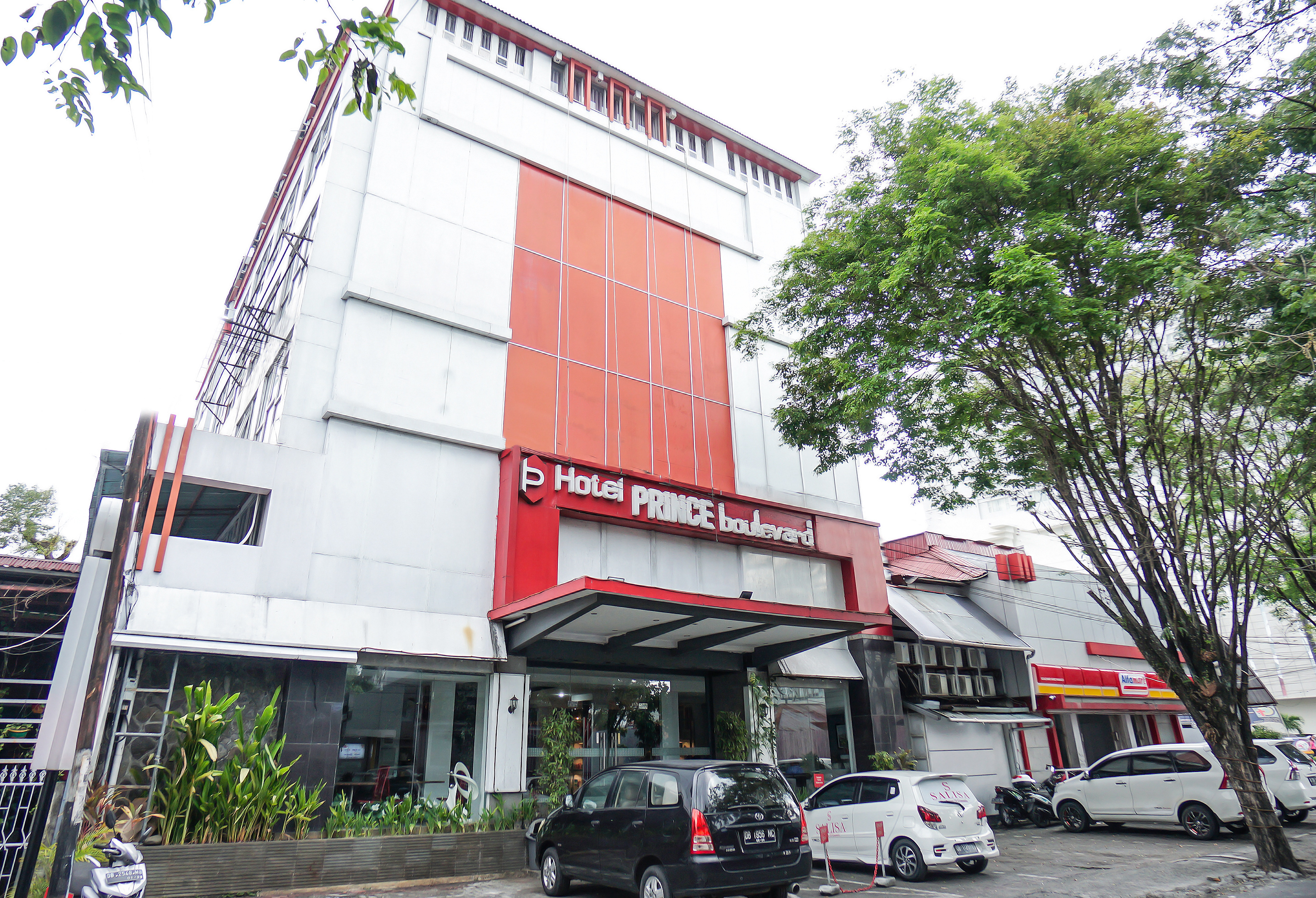 Prince Boulevard Hotel 3/42