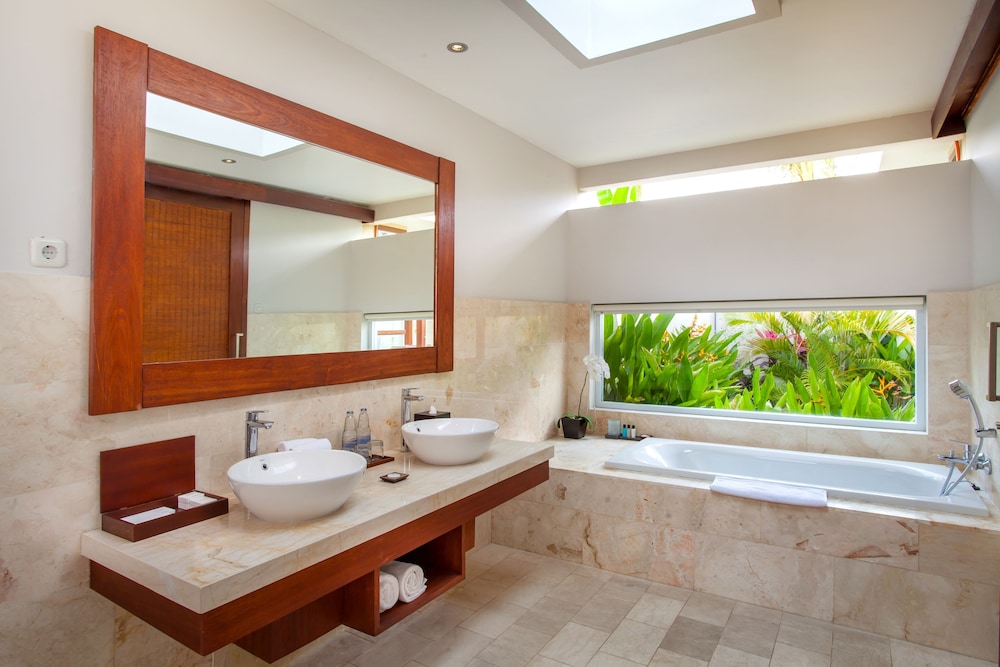 Lumbini Villas And Spa 68/70