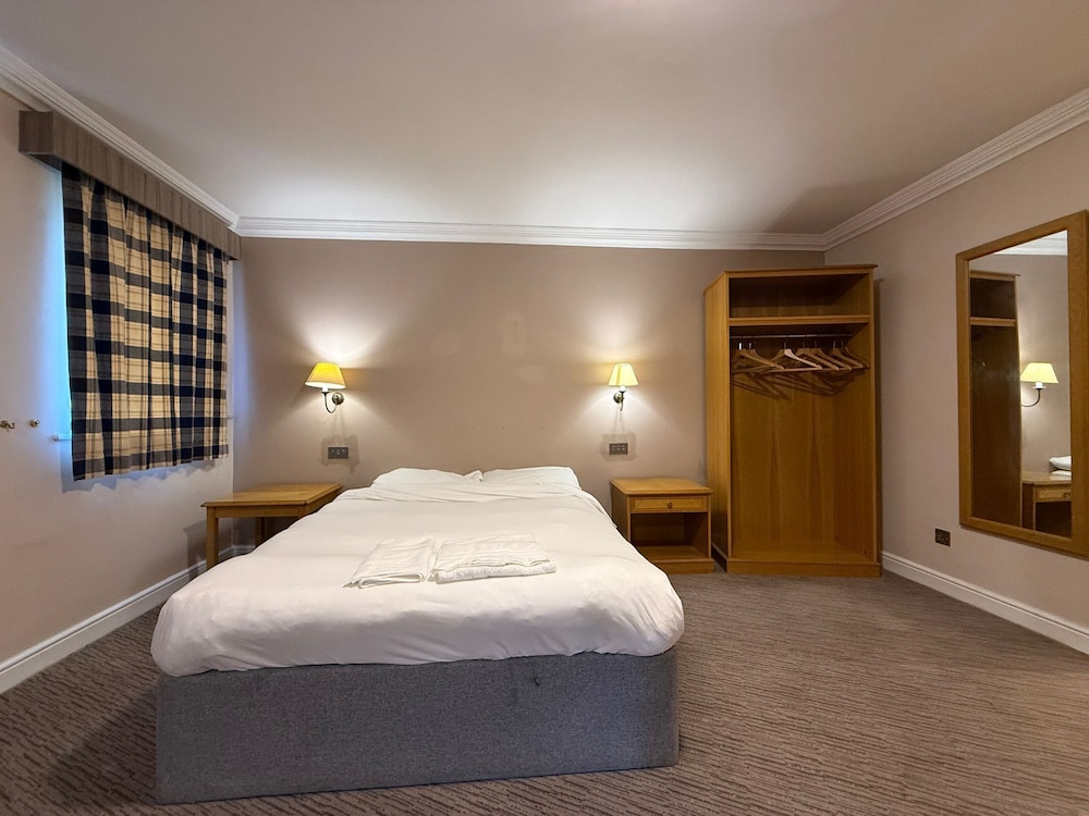OYO Blaby Westfield Hotel 8/64