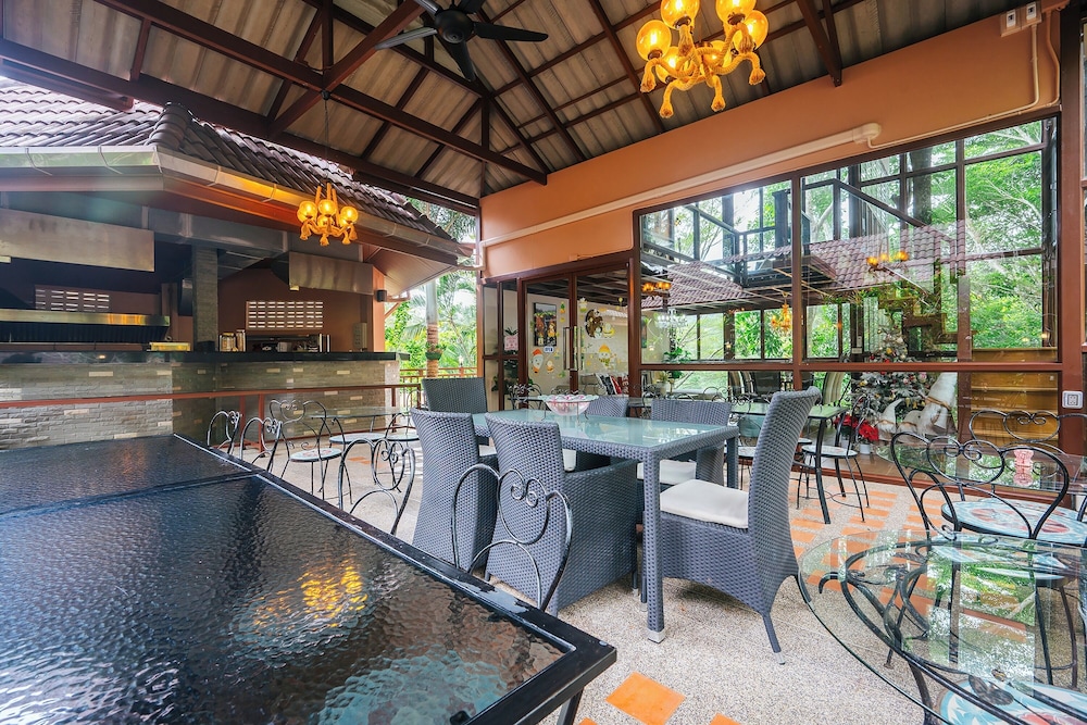 Thai Modern Resort and Spa 58/83