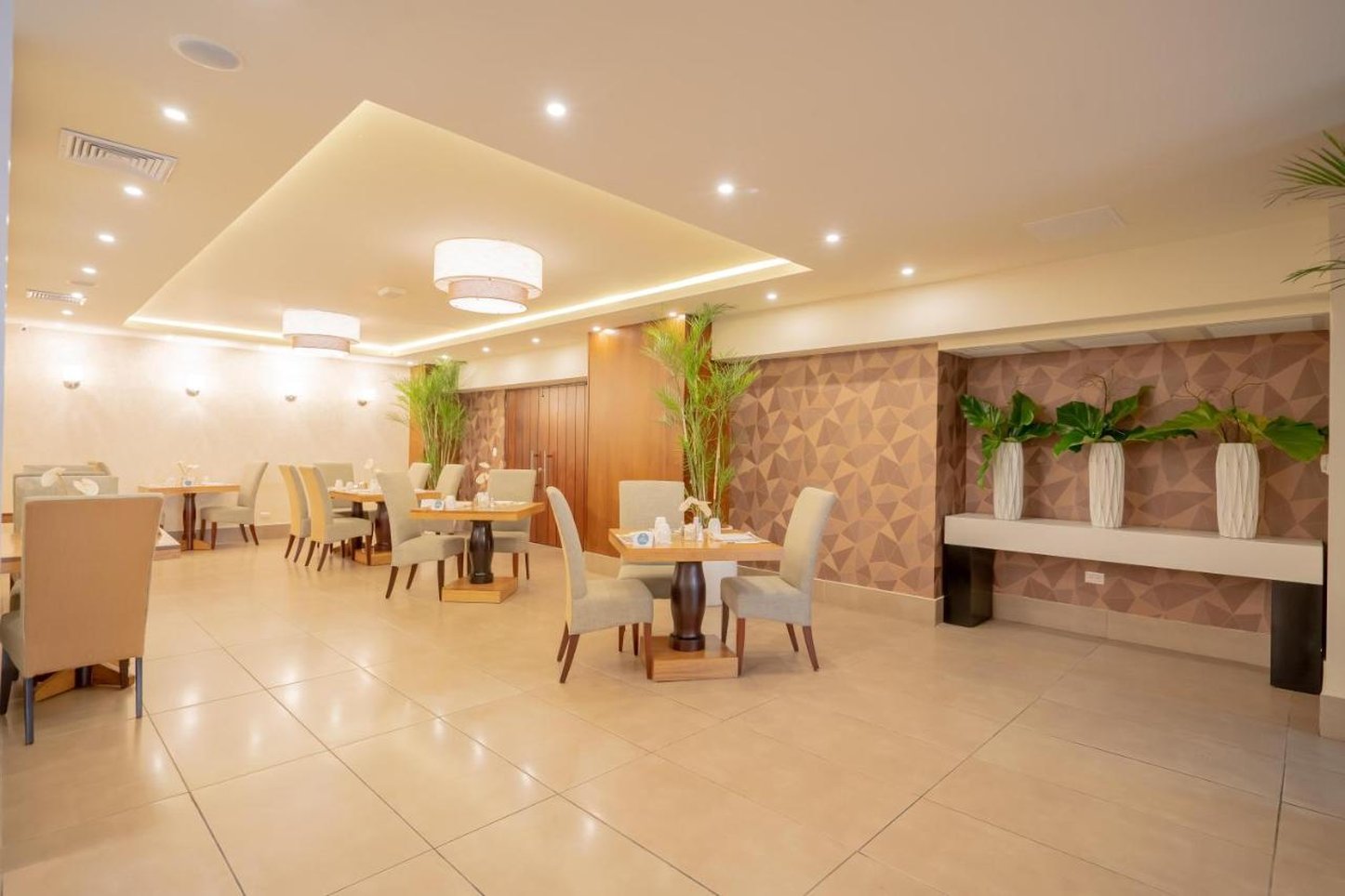 Hodelpa Gran Almirante Hotel & Casino 5/40