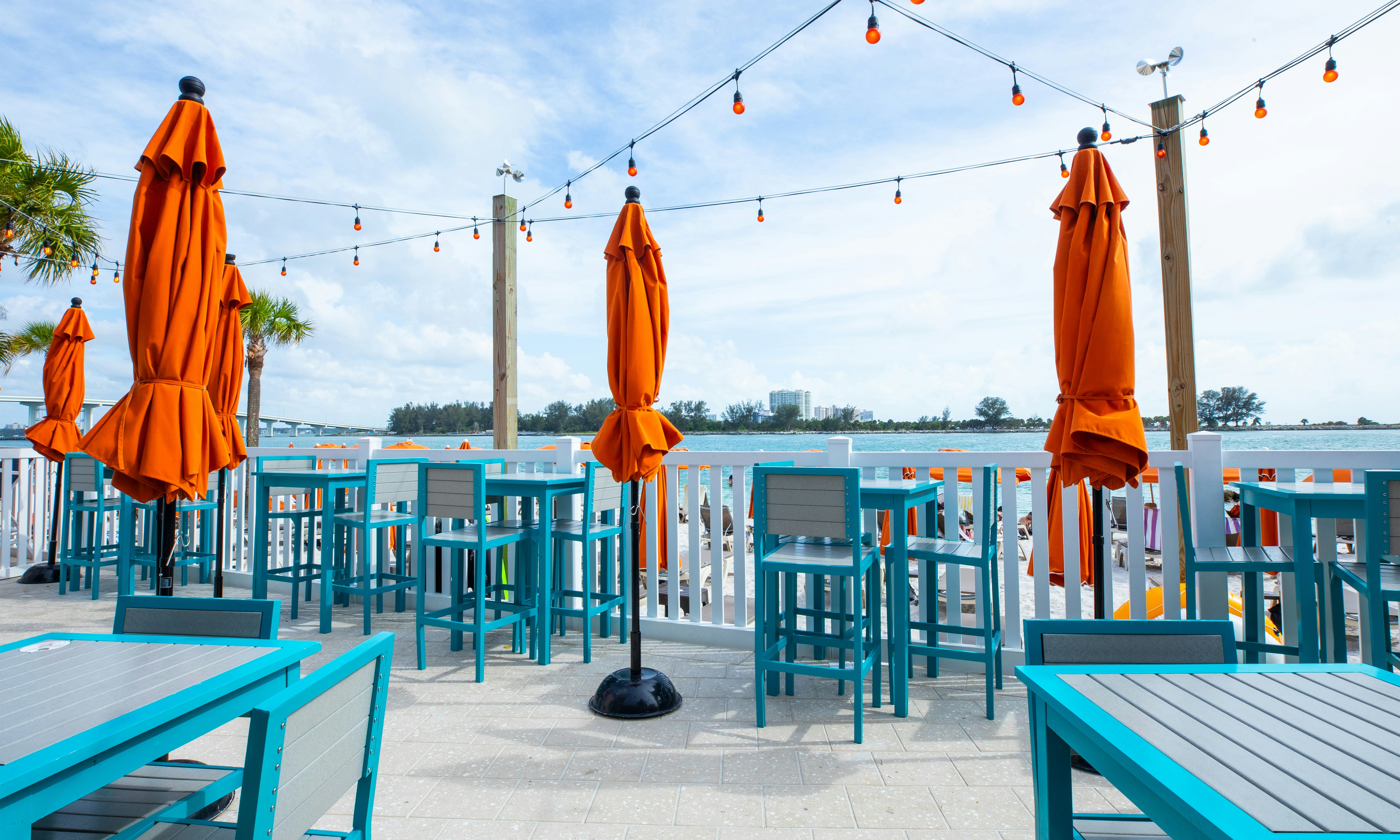 Hampton Inn and Suites by Hilton Clearwater Beach 50/83