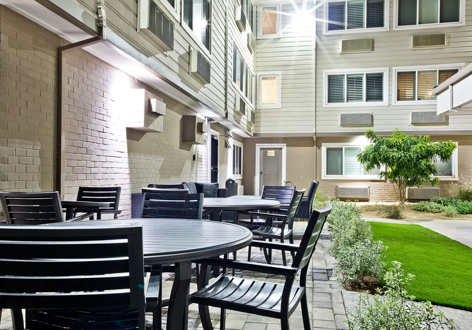 Crestview Hotel 40/47