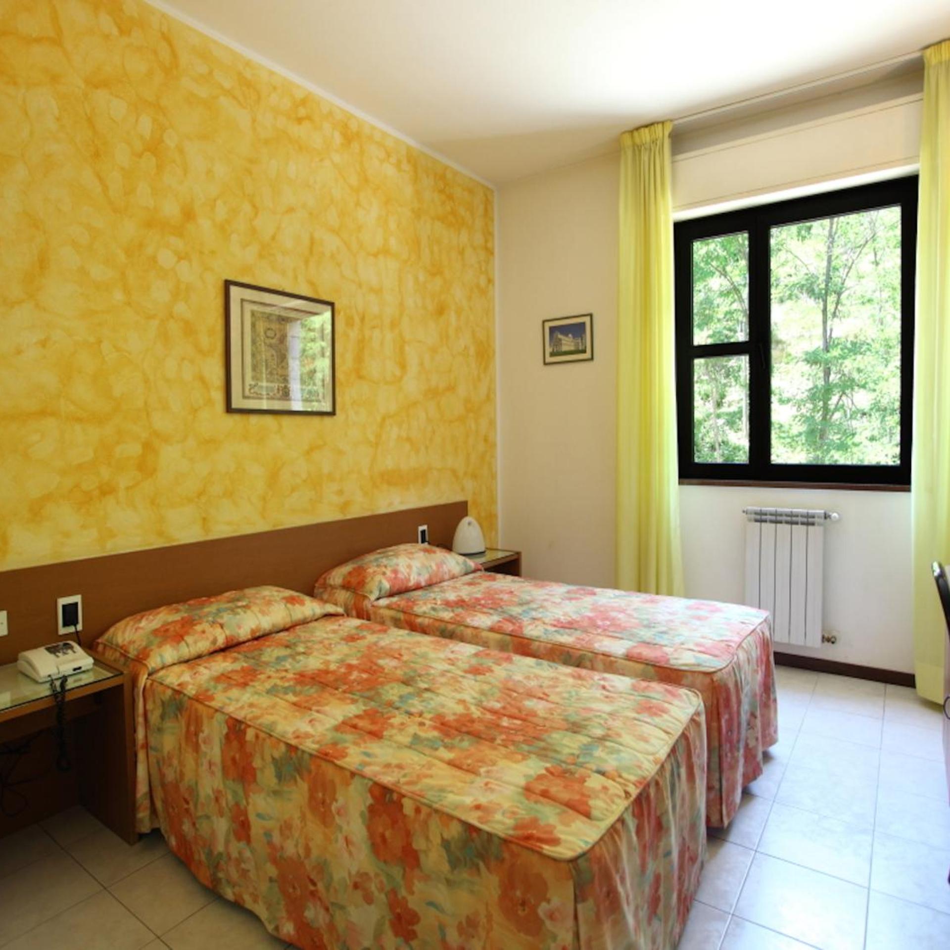 Euro Hotel 11/50