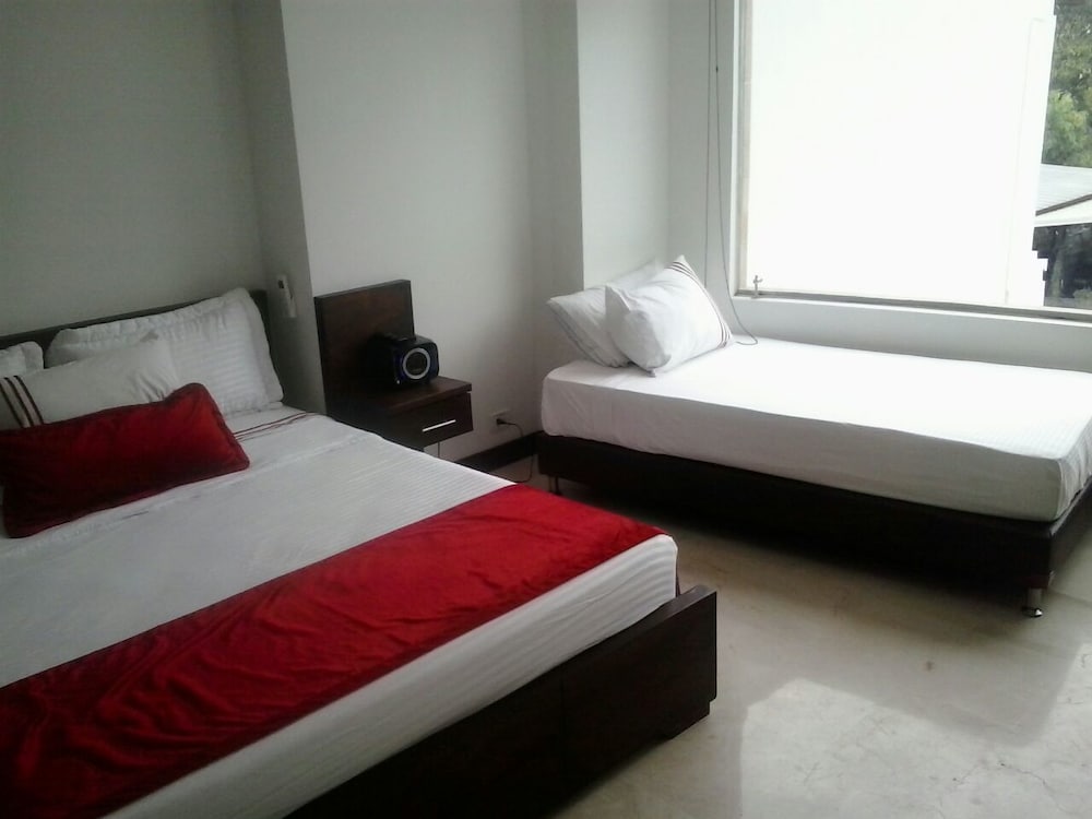 HOTEL LLERAS 10 26/63