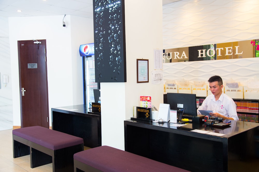 Sakura Hotel II 34/38