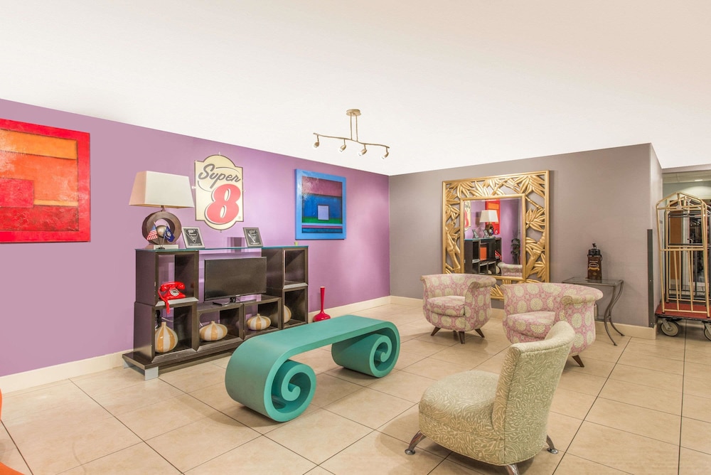 Super 8 By Wyndham Lake Charles Sulphur 41/56
