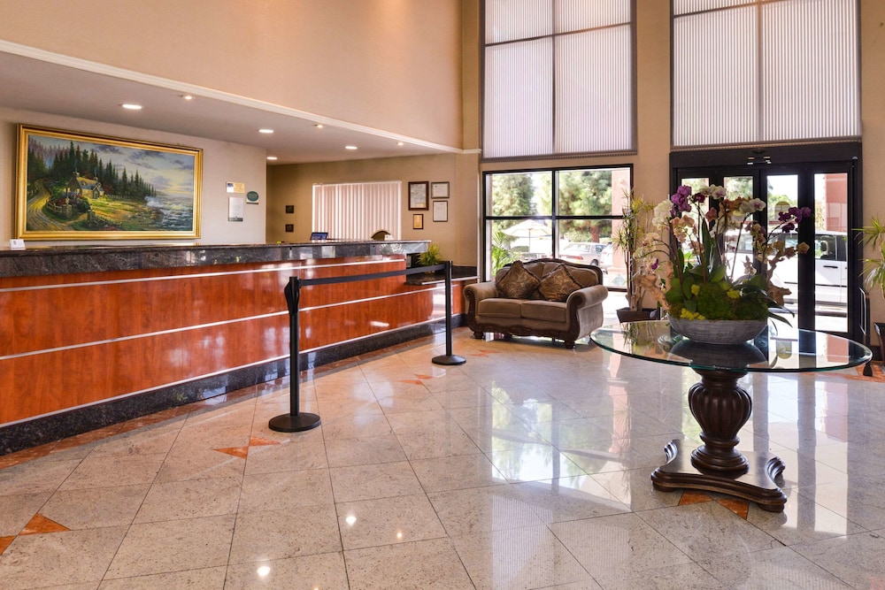 Quality Inn & Suites Walnut - City Of Industry 5/27