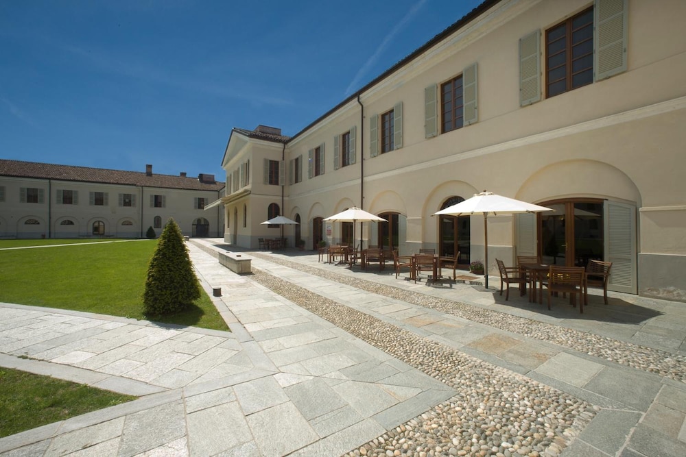 Albergo dell Agenzia 62/76