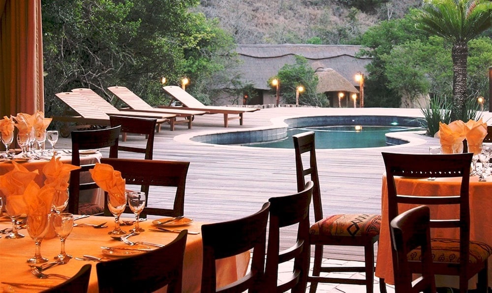 PREMIER RESORT MPONGO PRIVATE GAME RESERVE 36/50