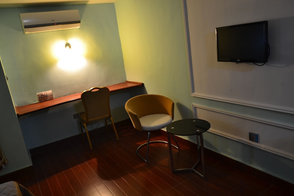 DK Hotel 22/29