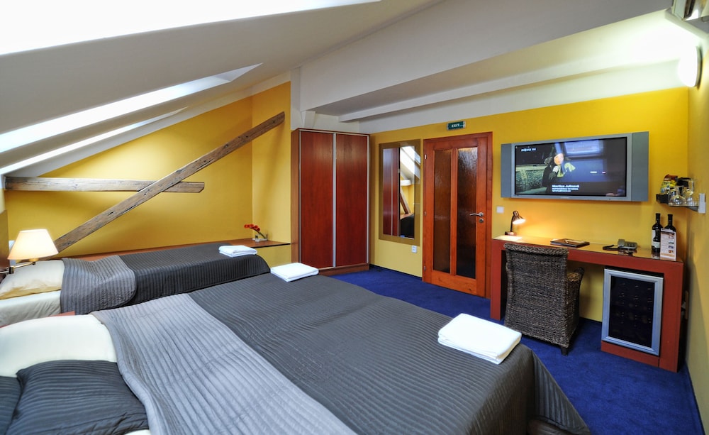 Hotel Arte 5/30
