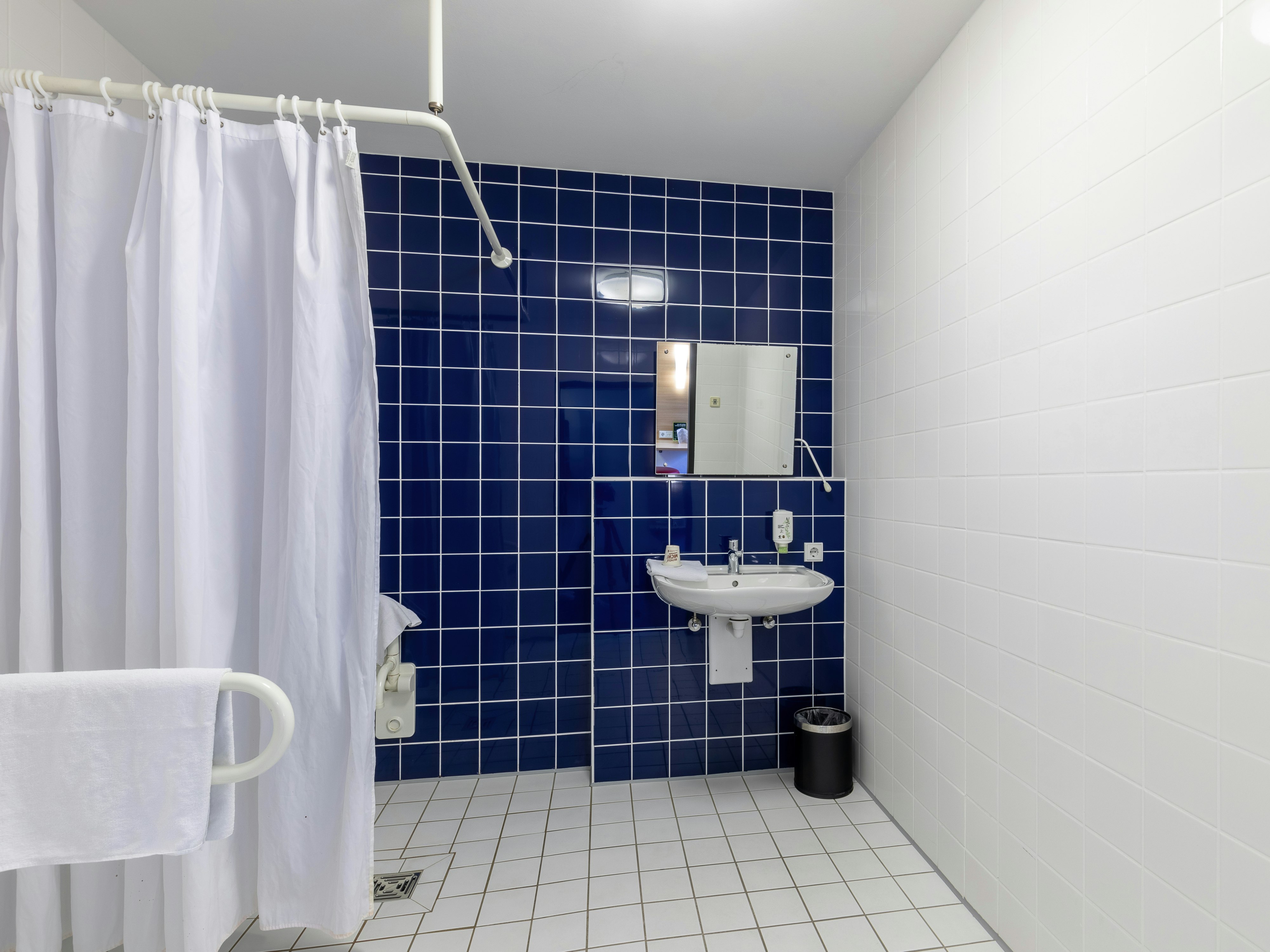 B&B HOTEL DRESDEN 51/51