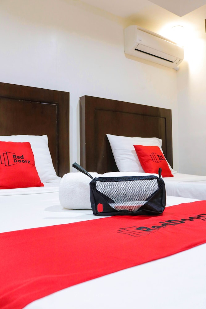 Reddoorz Junquera Extension Cebu 10/30