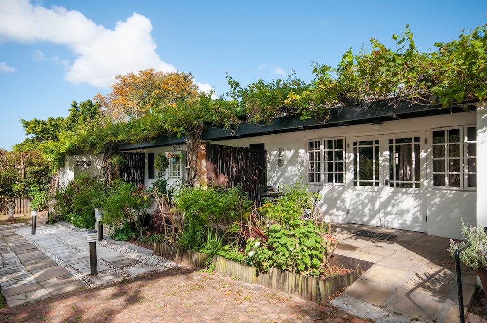 Forest Hall Guest House 2/50