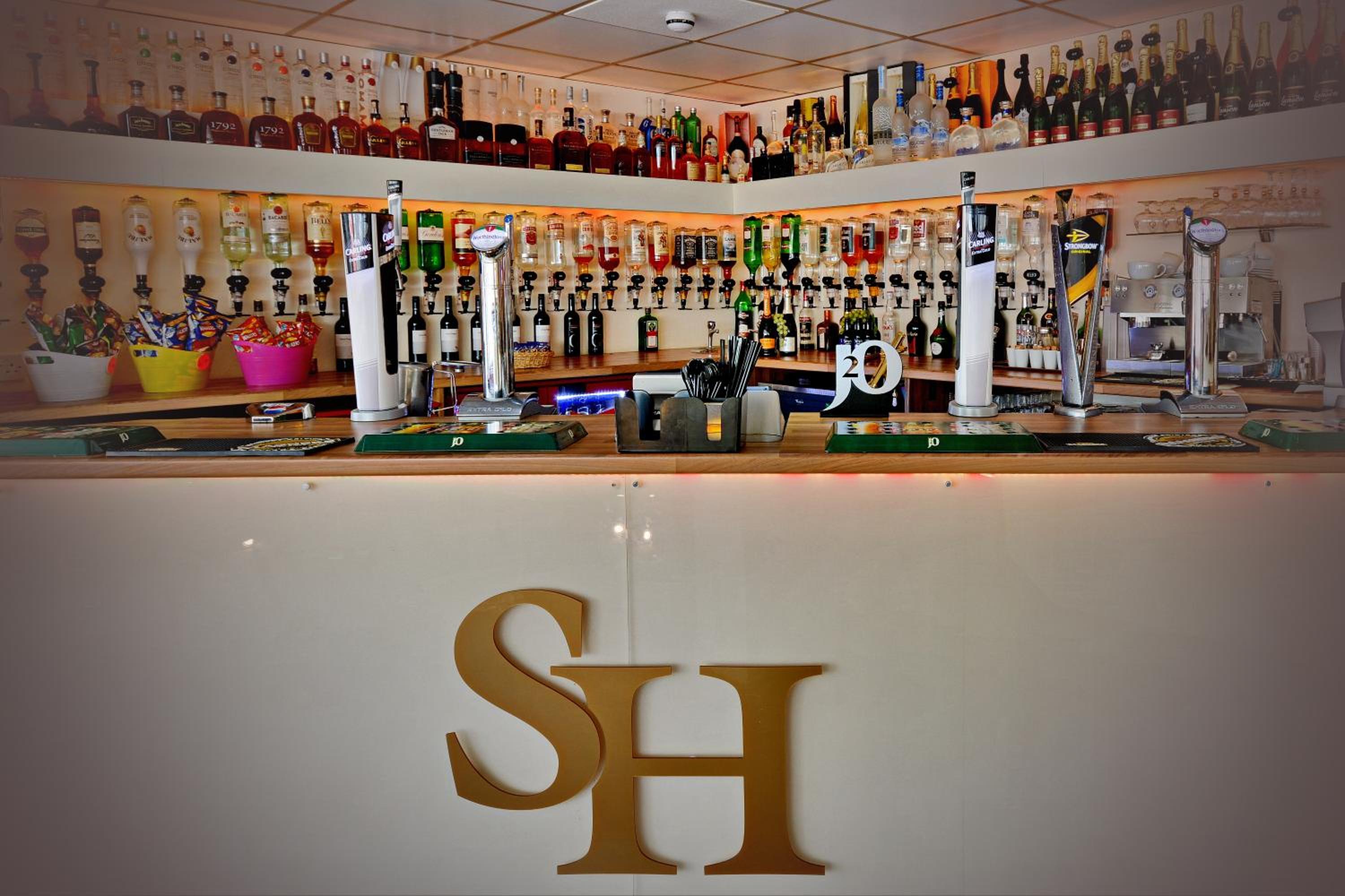 Stuart Hotel 51/54