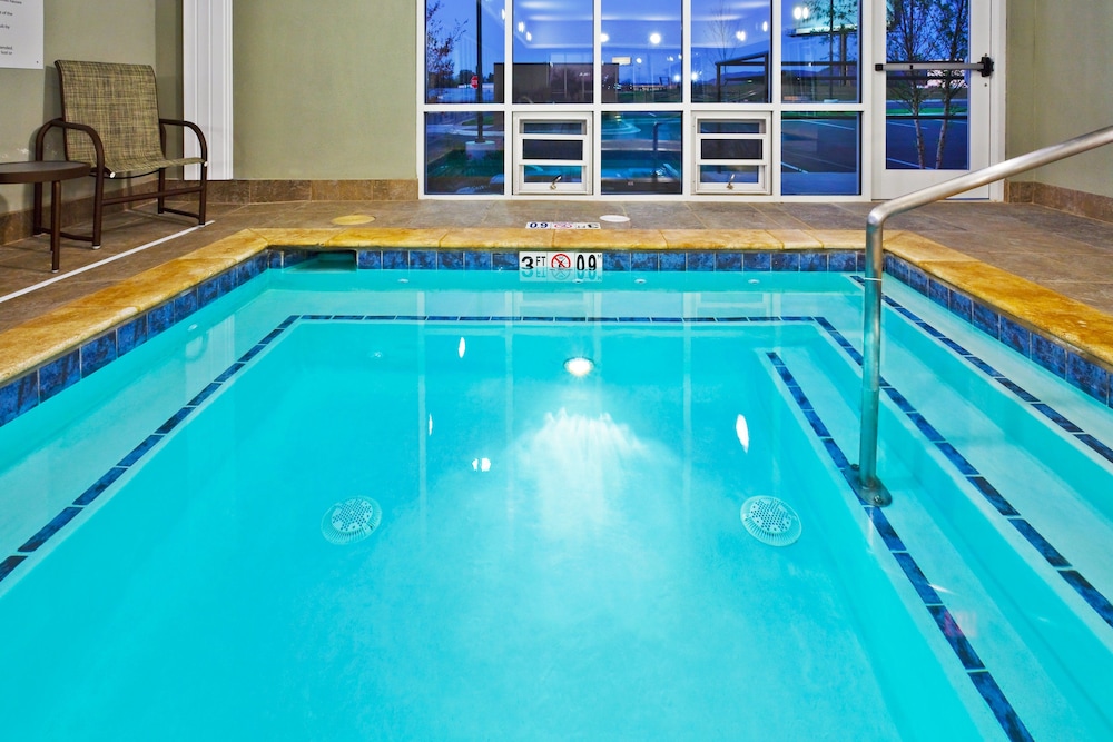 Holiday Inn Express Hotel And Suites Ooltewah Springs Chattanooga 30/67