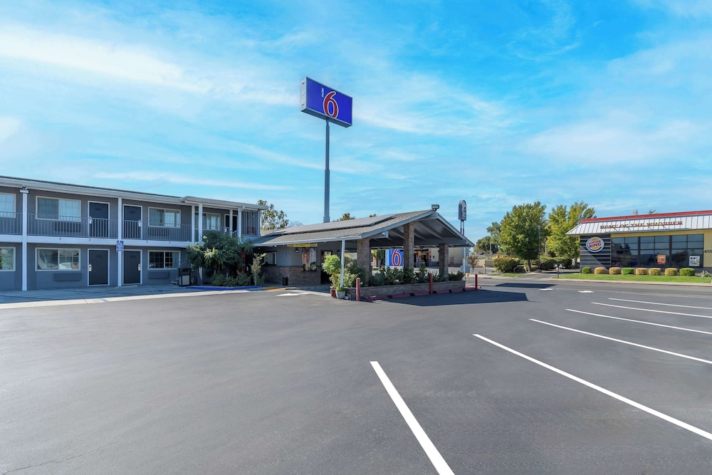 Motel6 Willows, CA 43/60