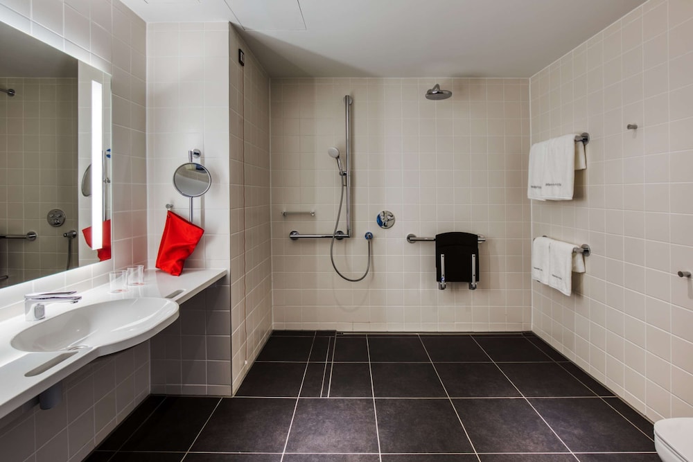 IntercityHotel Wiesbaden 48/50