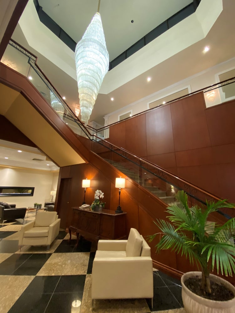Hotel Universel Montreal 8/50