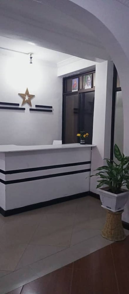 Bright Star Hotel 2/30