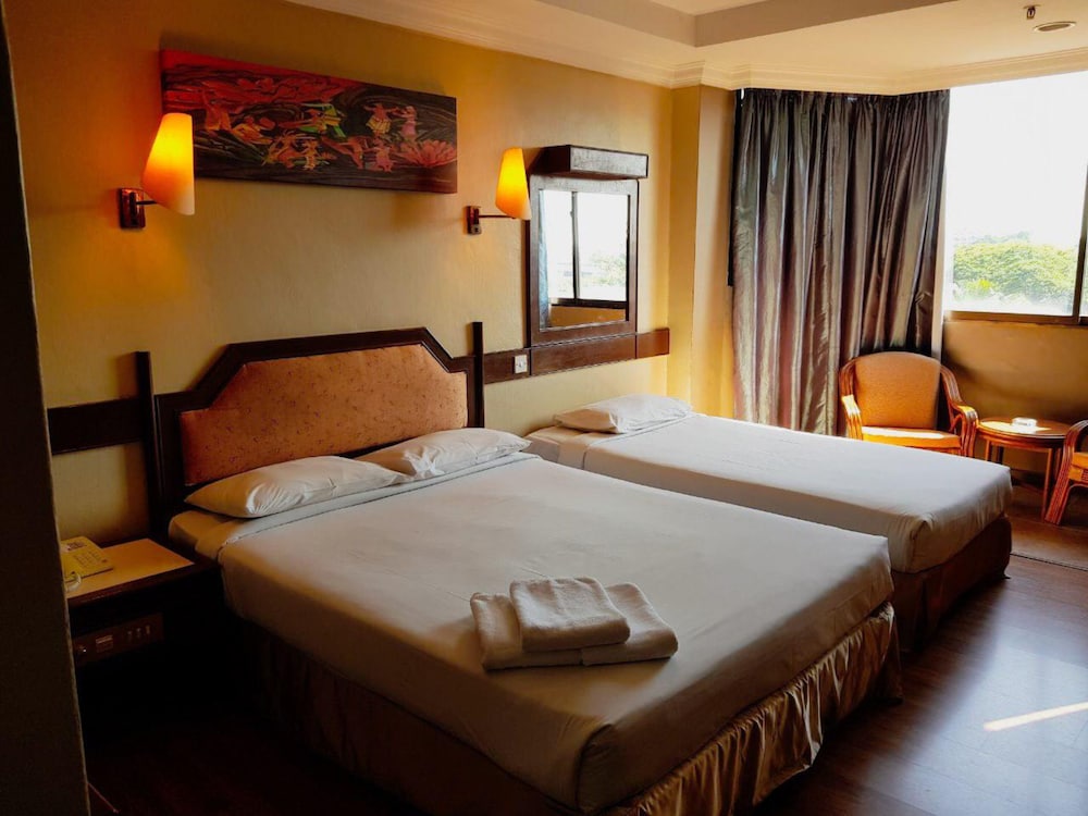 Hotel Grand Crystal Kedah 8/22