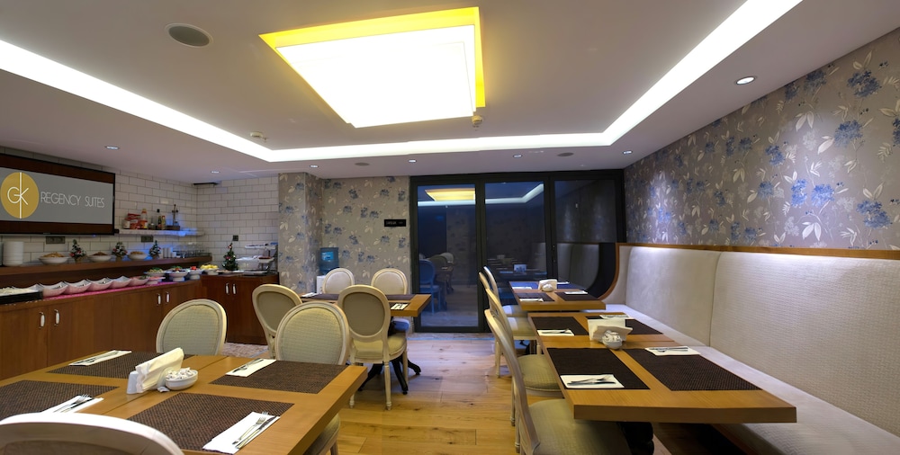 Gk Regency Suites Hotel 42/54
