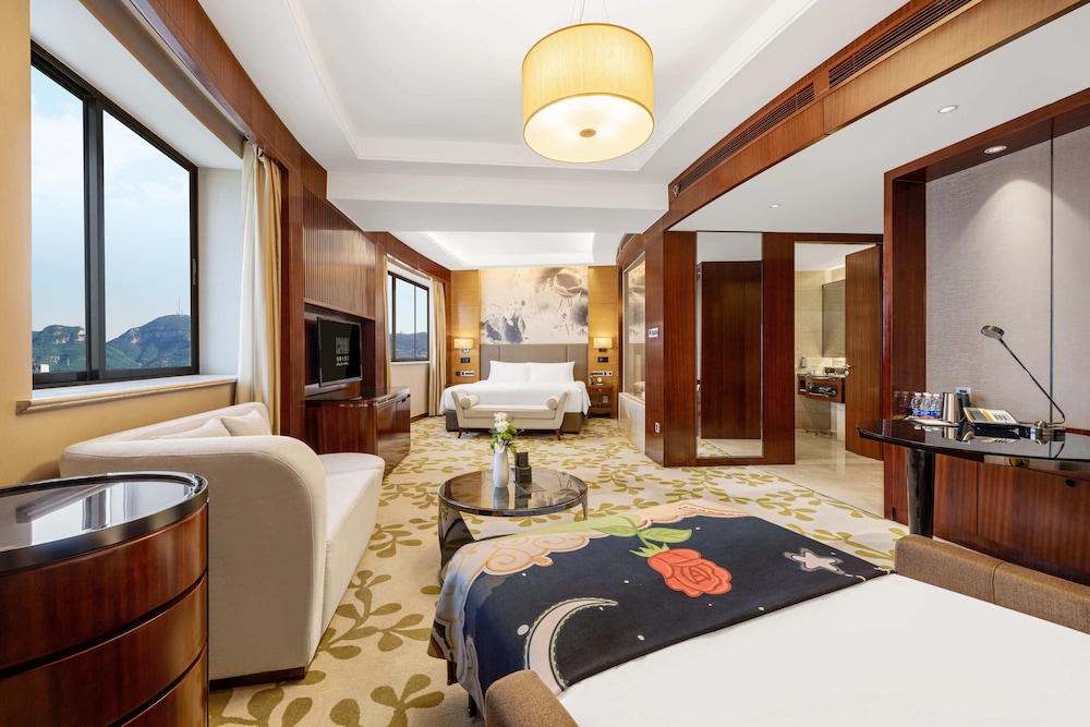 Enlux Hotel (Baotu Quanquan City Plaza) 31/59