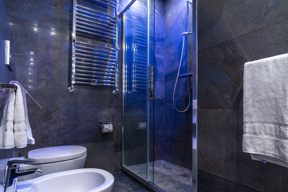 Les Diamants Spanish Steps Suite 38/46