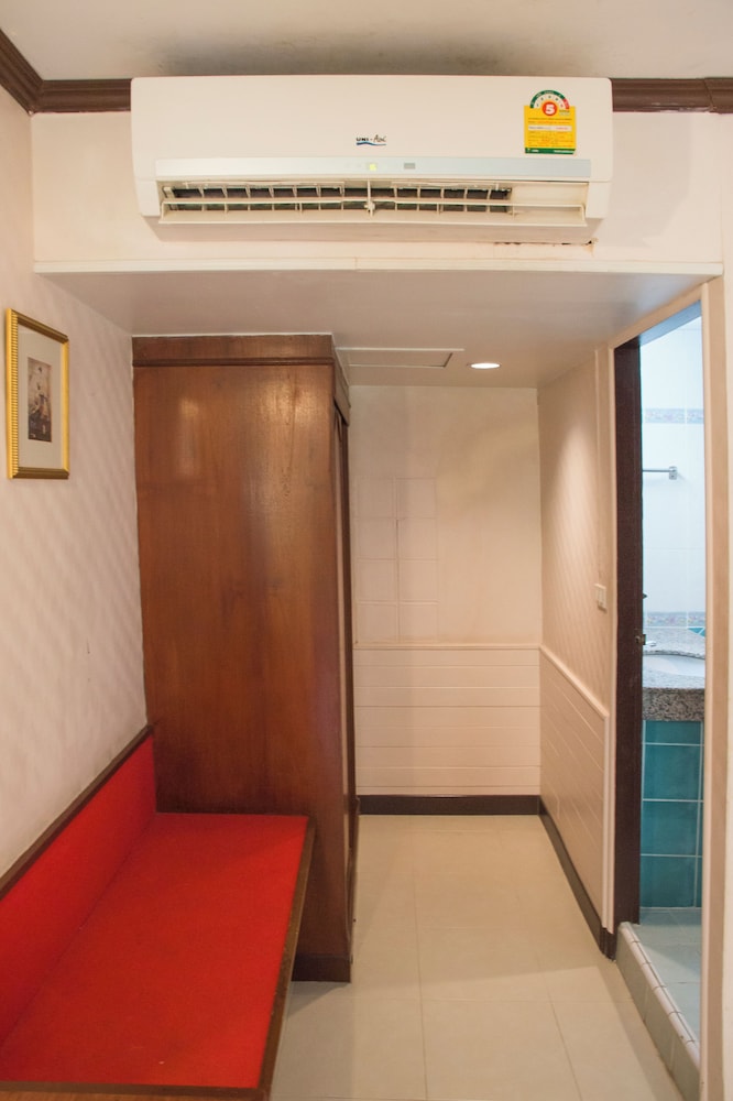 S Lodge Pattaya 4/45