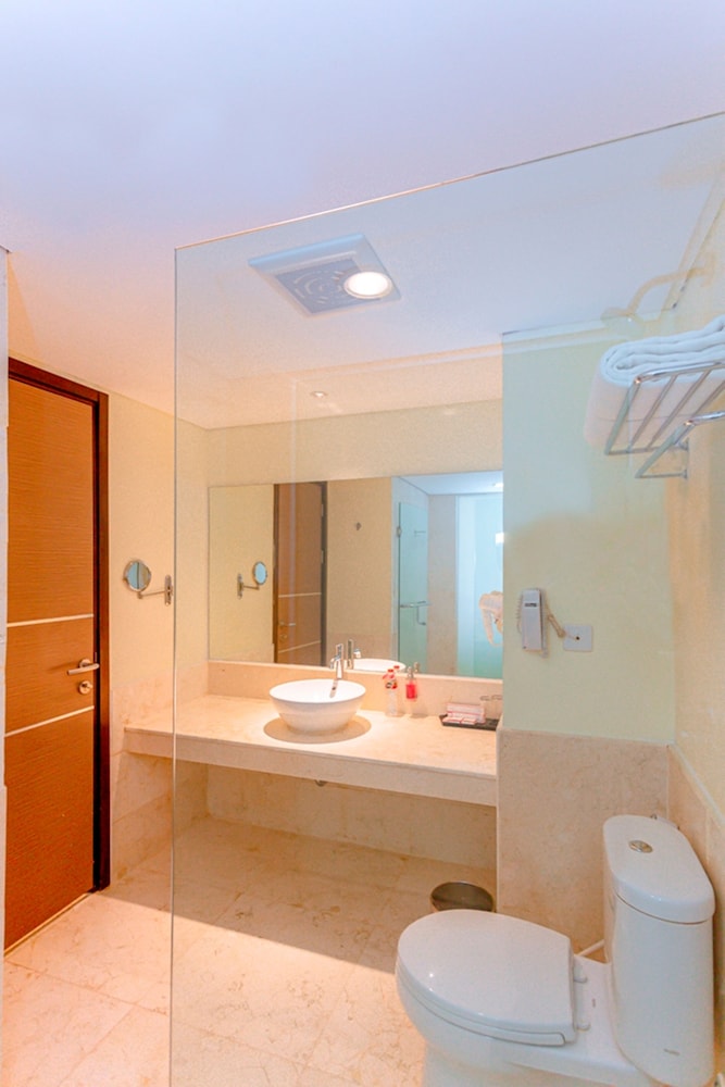 Claro Hotel Kendari 5/62