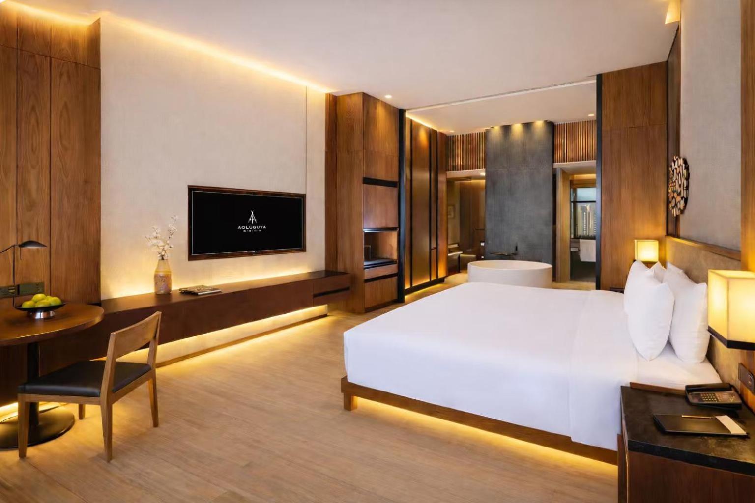 Hut, Dream, King Bed, City View