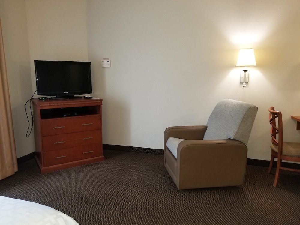 CANDLEWOOD SUITES CAPE GIRARDEAU 29/68