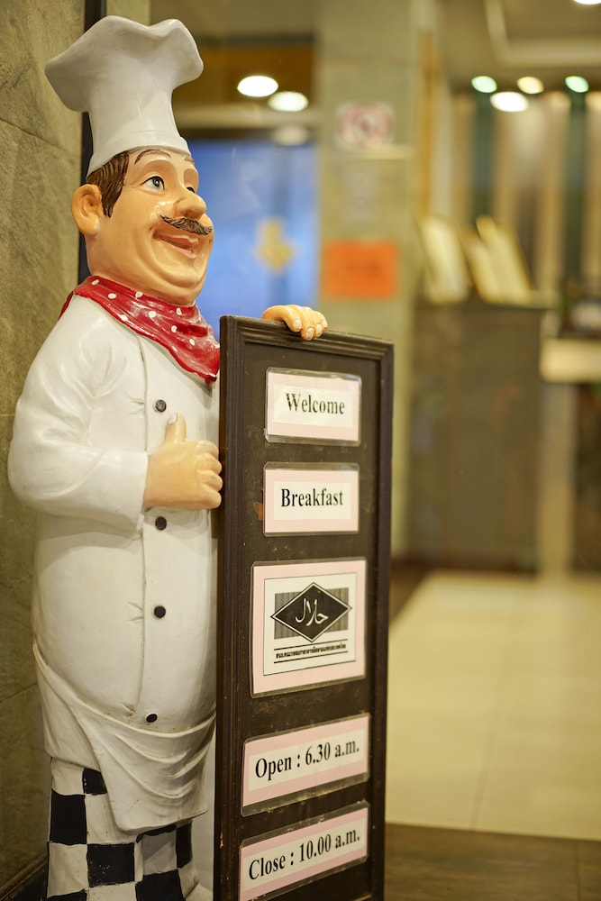 ROMENA GRAND HOTEL 25/40